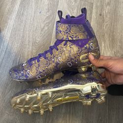 Cleats Size 13