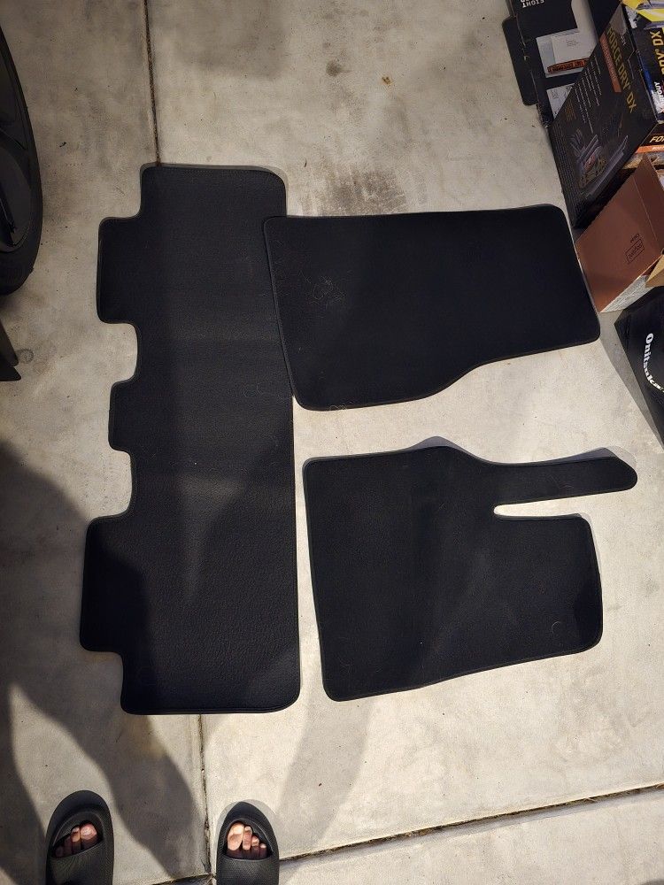 Tesla Model Y Juniper OEM Floor Mats