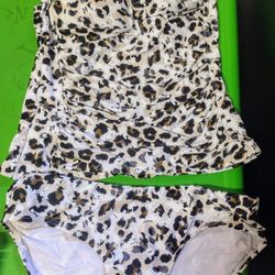 Nip Tuck Tankini Women's Swimsuit Size 10 Worn Once 