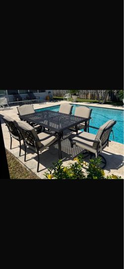 Selling a Hampton Bay 7-Piece Outdoor Patio Dining Set – $375  OBO