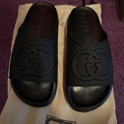 gucci slides interlocking