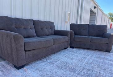 GREY COUCH SET! FREE DELIVERY