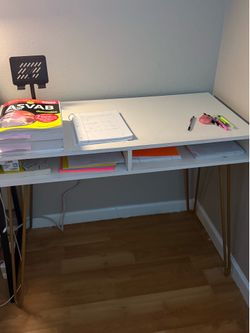 White room desk