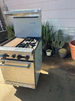 Stove commercial stratus