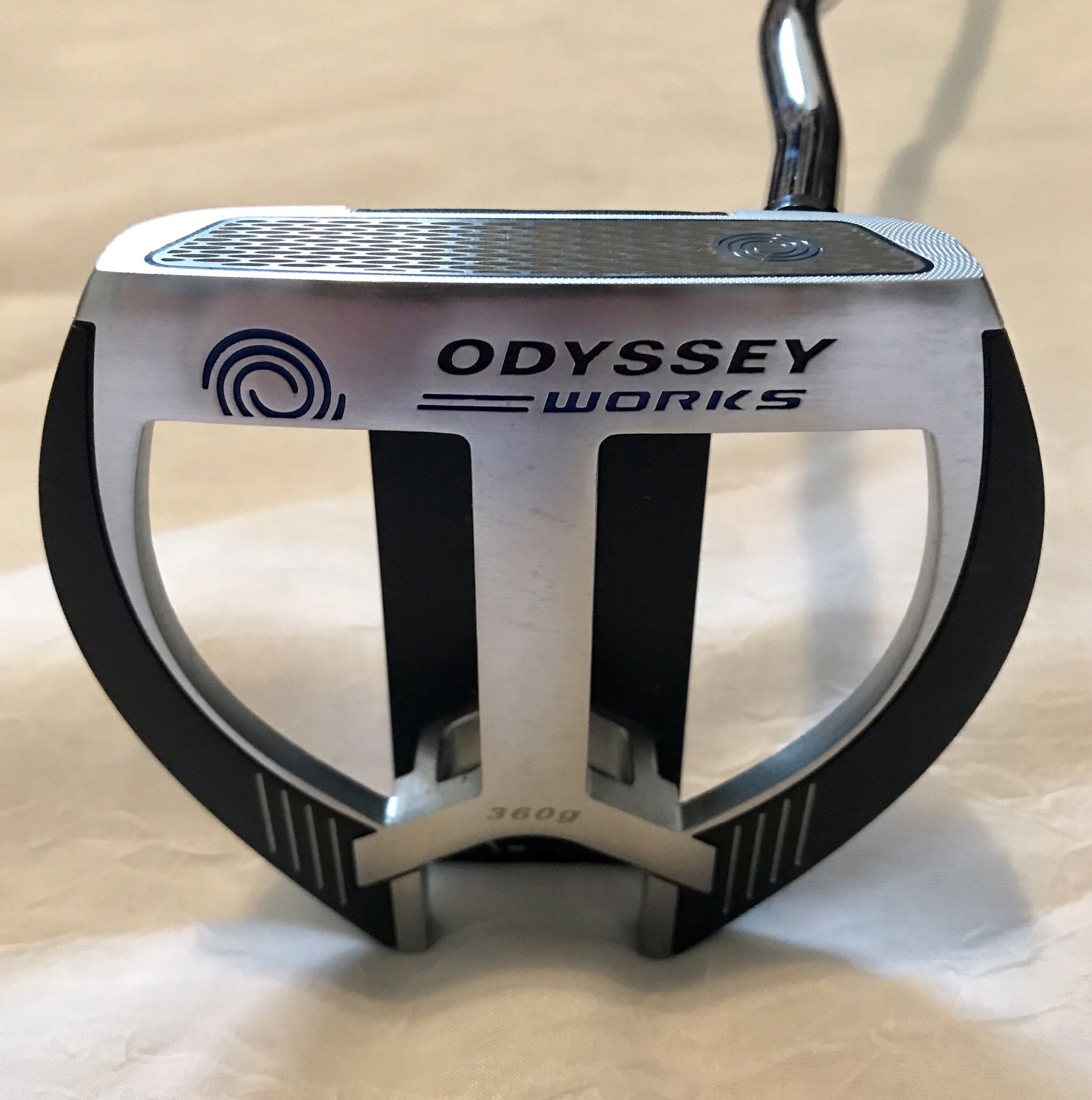 Odyssey Works Marxman Fang Versa 35” Putter