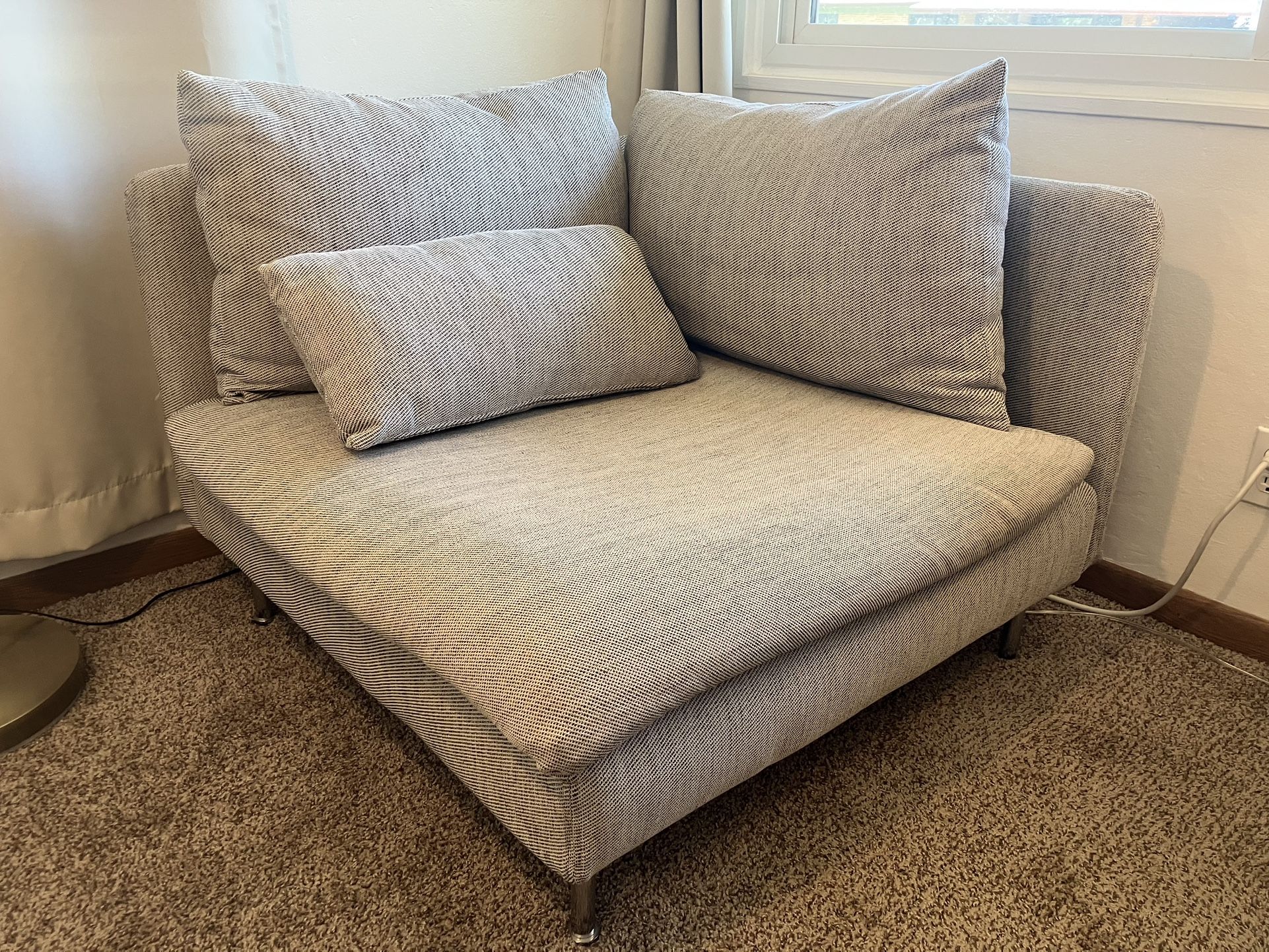 Grey Corner Sectional Chair - Excellent