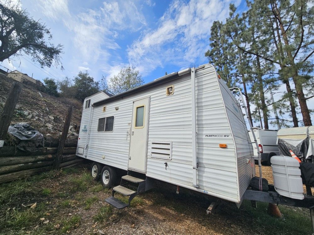 2002 Prowler Toy Hauler Good Deal!