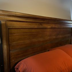 🛏️ Elegant King Bedroom Set – Complete 7-Piece Package w/ Memory Foam Mattress! 🌟