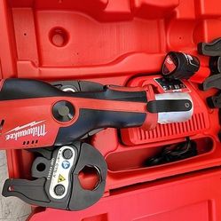 Milwaukee 2473-22 M12 FORCE LOGIC Press Tool Kit
