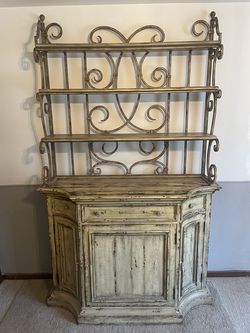 HOOKER FURNITURE FARMHOUSE/SHABBY CHIC/RUSTIC COUNTRY CHINA BUFFET WITH HUTCH