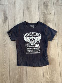 black shirt