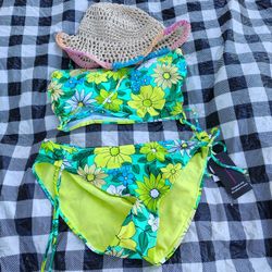 Three-piece Set Of Bathing Suit L 11-13