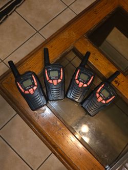 Cobra Cobra ACXT545 Weather-Resistant 28-Mile Range 2-Way Radio