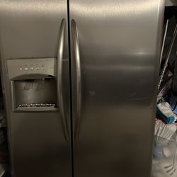 Used Frigidaire Refrigerator 