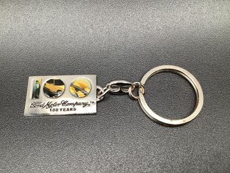 2003 FORD MOTOR COMPANY 100TH ANNIVERSARY CELEBRATION GT40 GT PROMO KEYCHAIN