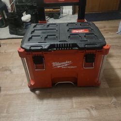 Milwaukee Packout Tool Box