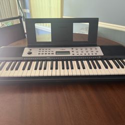 Yamaha YPT-270 Keyboard