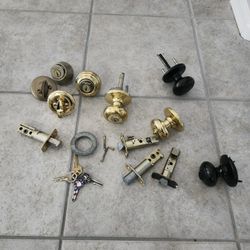Gold Kwikset Locks And Hardware With Keys