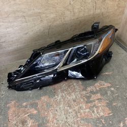 2018-2021 Toyota Camry Driver Side Headlight