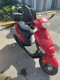 50cc moped scooter