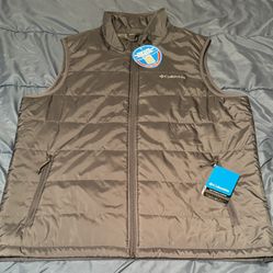 Columbia Sports  Omni- Heat Thermal Reflective  Vest. Men’s Size: Large (will Fit XL) Brand New With Tags. Suggested Retail: $79.00.  Your For $55.00