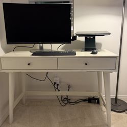 White Living Spaces Desk