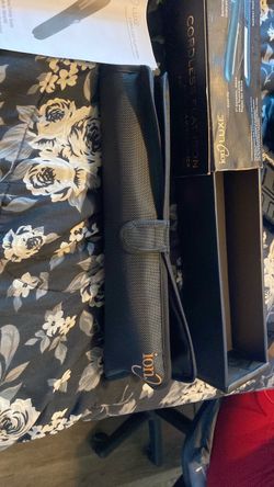 Ion luxe cordless flat iron
