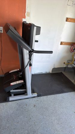 Treadmill: Profiem 650 cross trainer