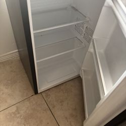 Hisense Small Refrigerator 