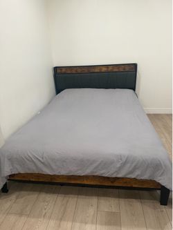 Queen Bed