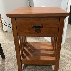 Lamp Table/End Table