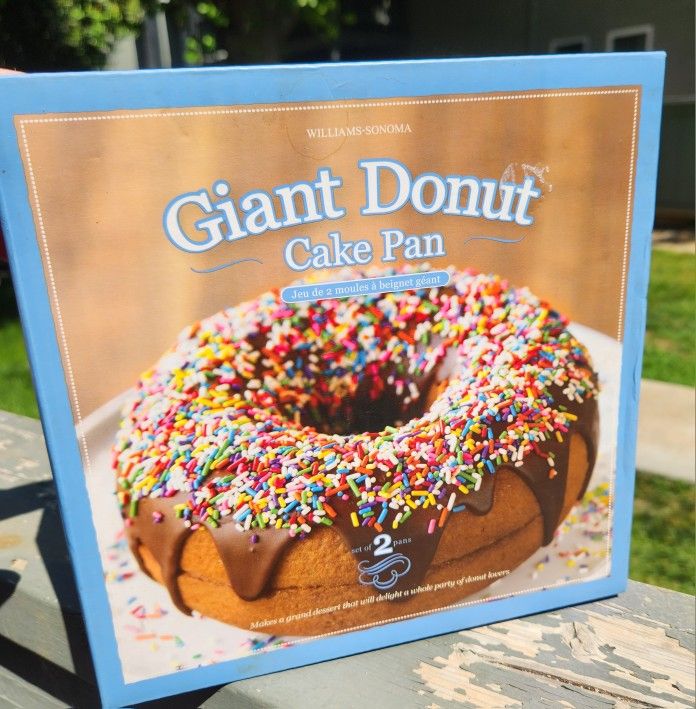 ● Cake Pan● Donut 🍩 Shaped Cake Pan● Williams-Sonoma Giant Donut Cake Pan●