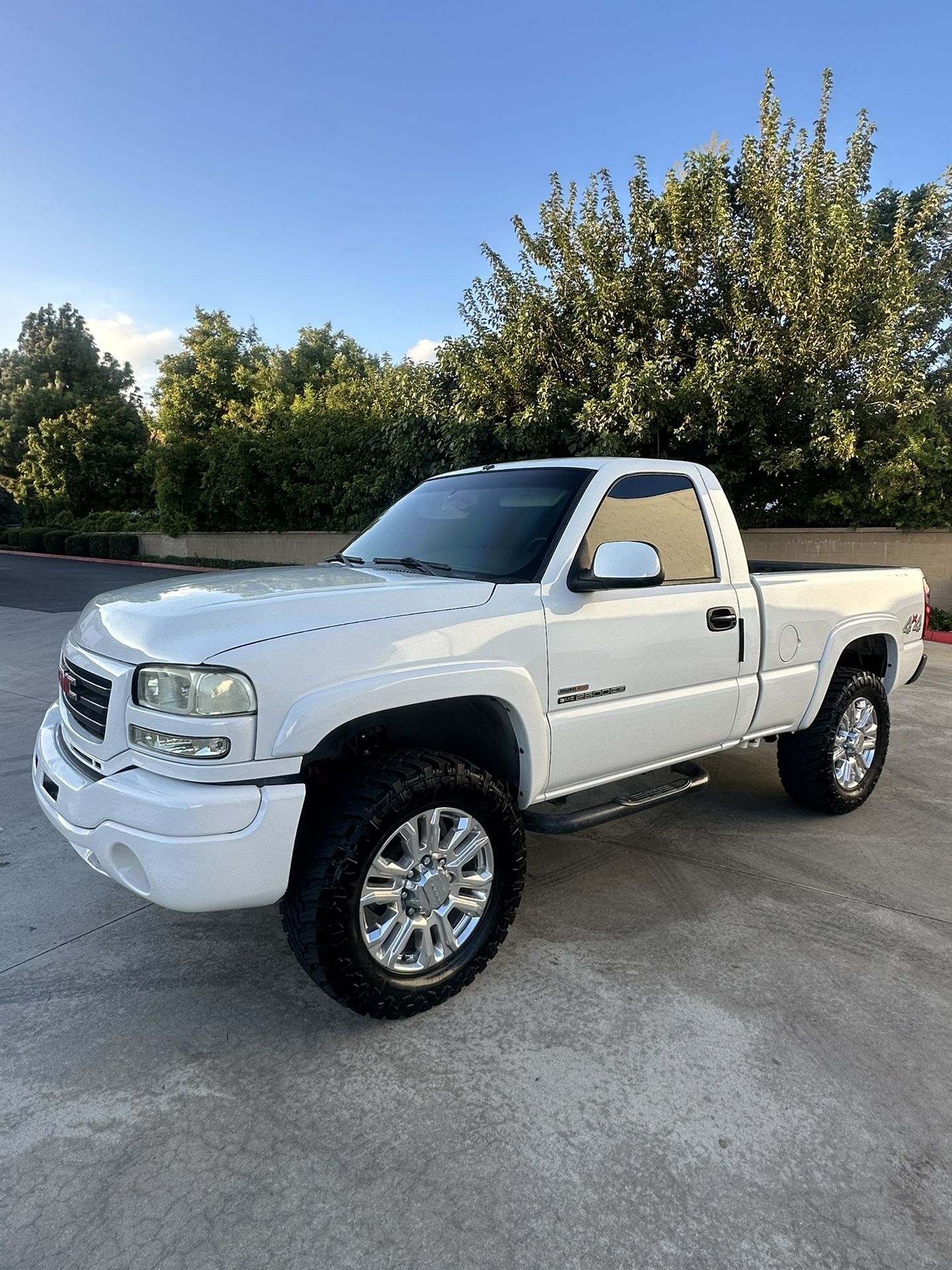 Gmc Sierra 4x4 short bed diesel
