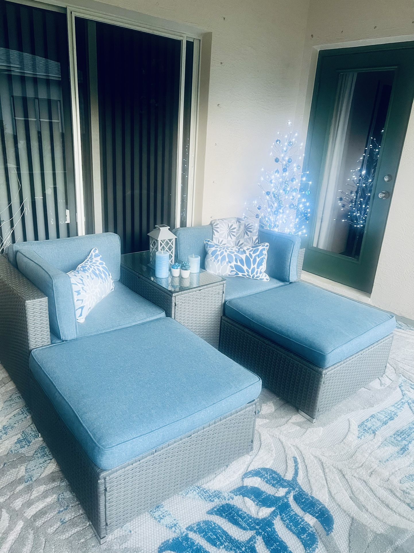 Patio Furniture With Matching Rug And Accent Pillows