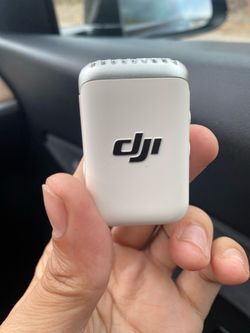 DJI Mic 2 Clip-On Transmitter/Recorder with Built-In Microphone (2.4 GHz, Pearl White)