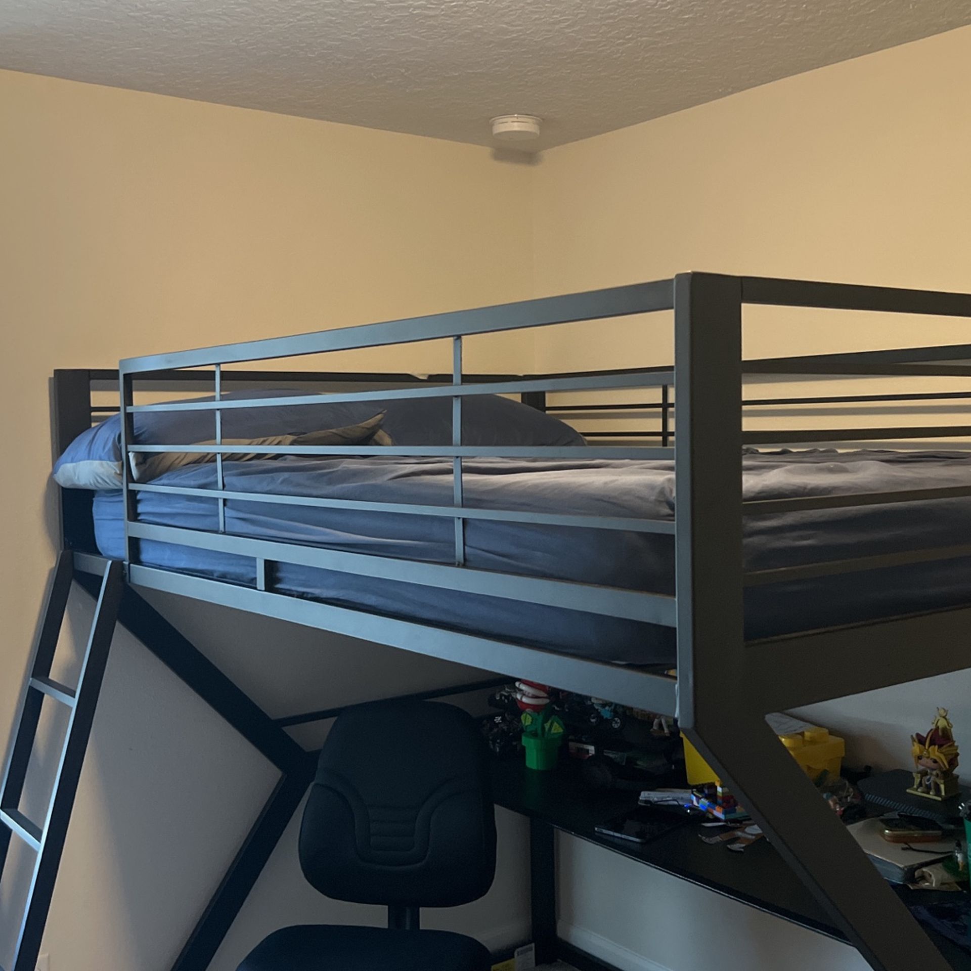Full Size Bed w/ Desk (will need to assemble)