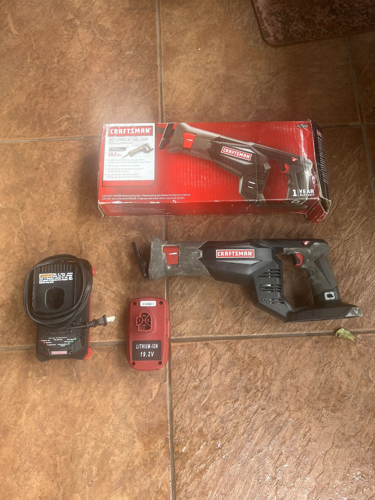 Craftsman reciprocating saw + battery + charger