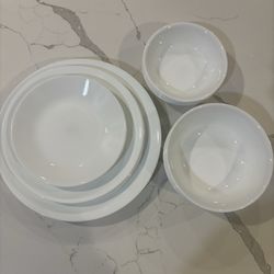 Corelle winter frost 20 piece dinnerware set excellent condition