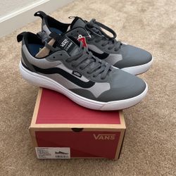 *** New*** VANS Ultrarange Exo Pewter/Blk/Wht Men Size 10.5