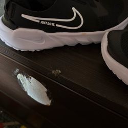 Nike 11.5 C Kids Shoes Brand New 