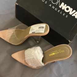 Women’s Fashion Nova Heels Size 6