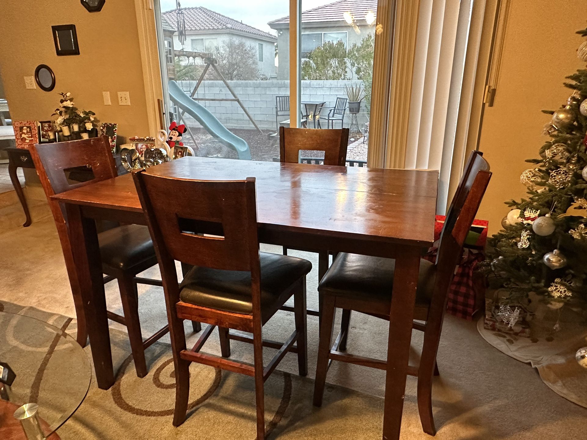 Kitchen Table With 4 Chairs Tall Used Condition