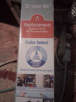 F32 T8 48" LED Replacement Fluorescent Bulb