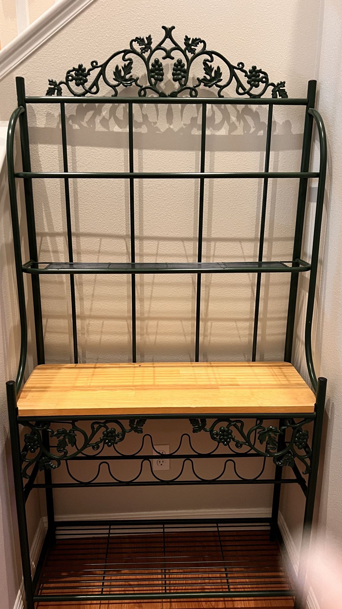 Rack, Wine-kitchen-bakers