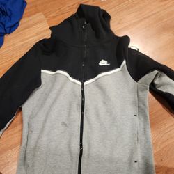 Nike Tech
