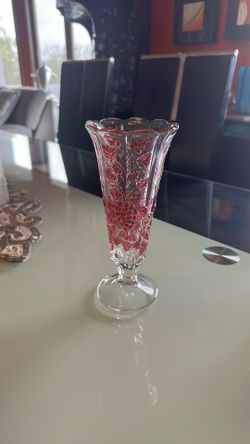 Beautiful 3d Rose Colored Glass Vase
