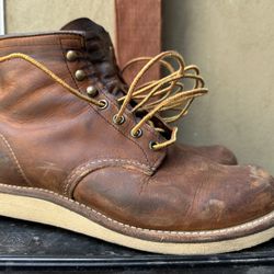 Redwing Classic Moc Size 8