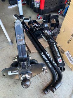 E-Z lift Weight distribution hitch and sway control