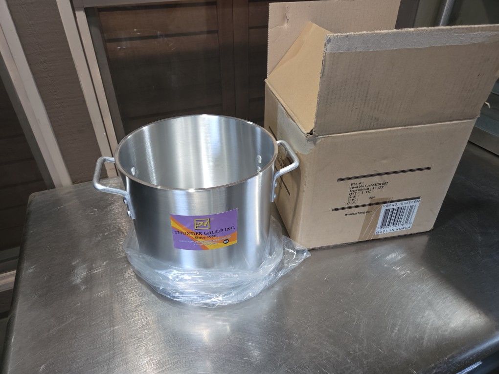 Stock Pot, Heavy Duty 12 Quart NEW