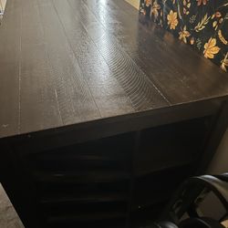 Draws Wine Rack Table With Chairs 